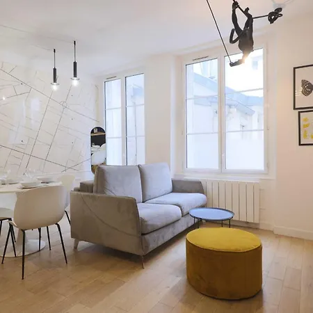 Chic - 1br-4p - Center Of Apartment